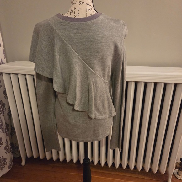 Diane von Furstenberg DVF Gray Ruffled Asymmetrical Crew Neck Sweatshirt Sz S - Picture 5 of 9